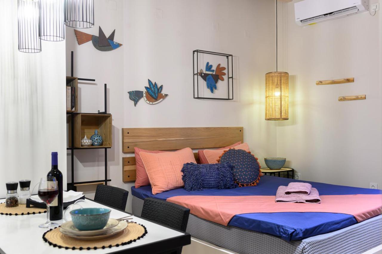 Fiorela'S Casa- A Stylish Loft Apartment In The Heart Of Preveza Exterior photo